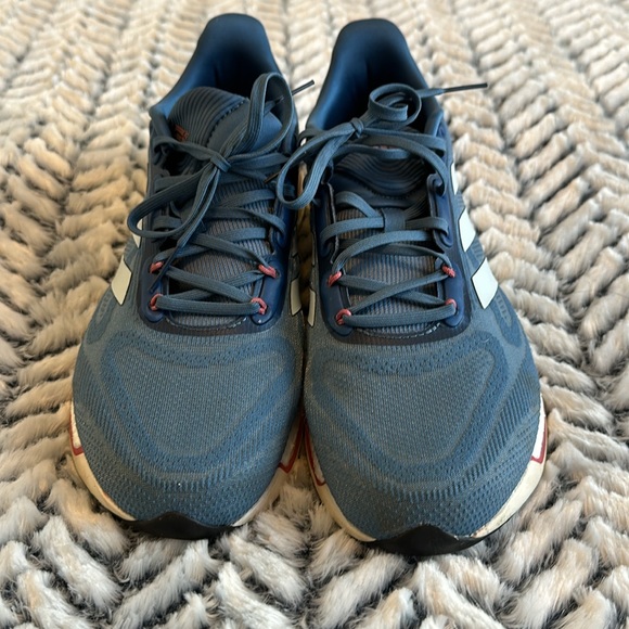 Adidas shoes - Picture 2 of 7